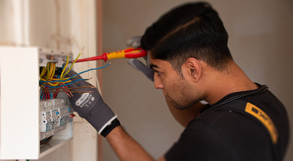 Jobs Electrician 1